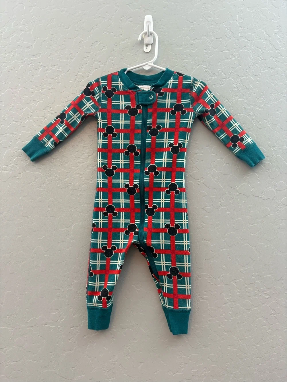 Hanna andersson disney mickey holiday christmas plaid baby sleeper 75 cm 12-18